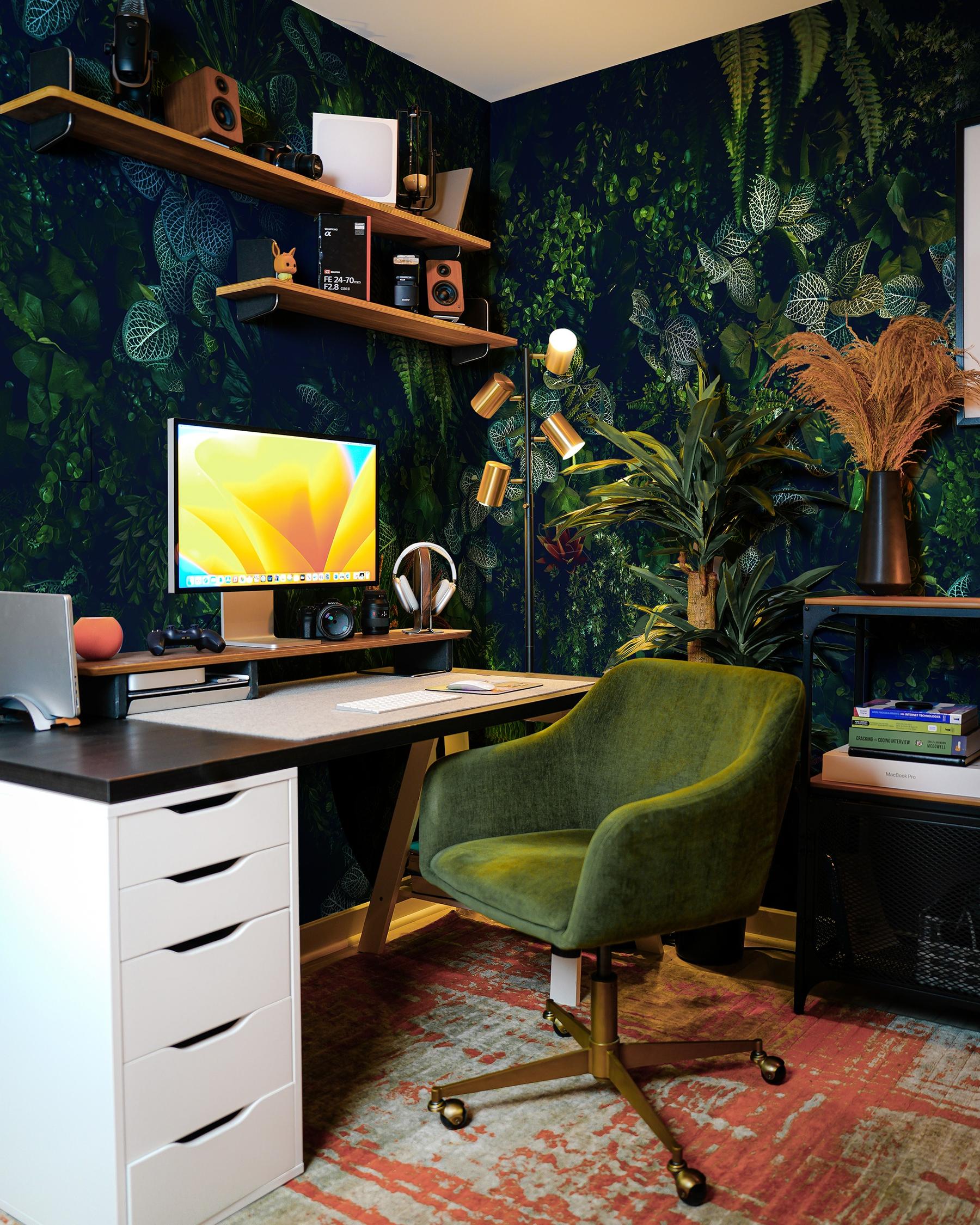 Elegant Botanical Jungle Greenery Wallpaper Mural