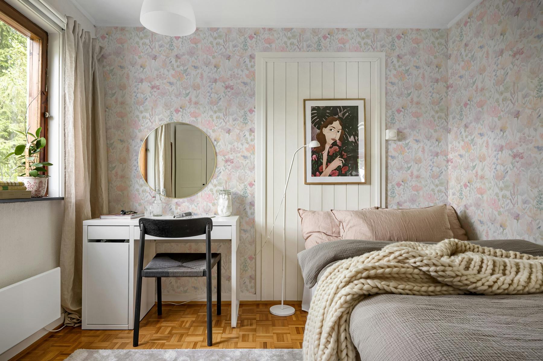 Kids Cute Watercolor Wild Floral Wallpaper Mural