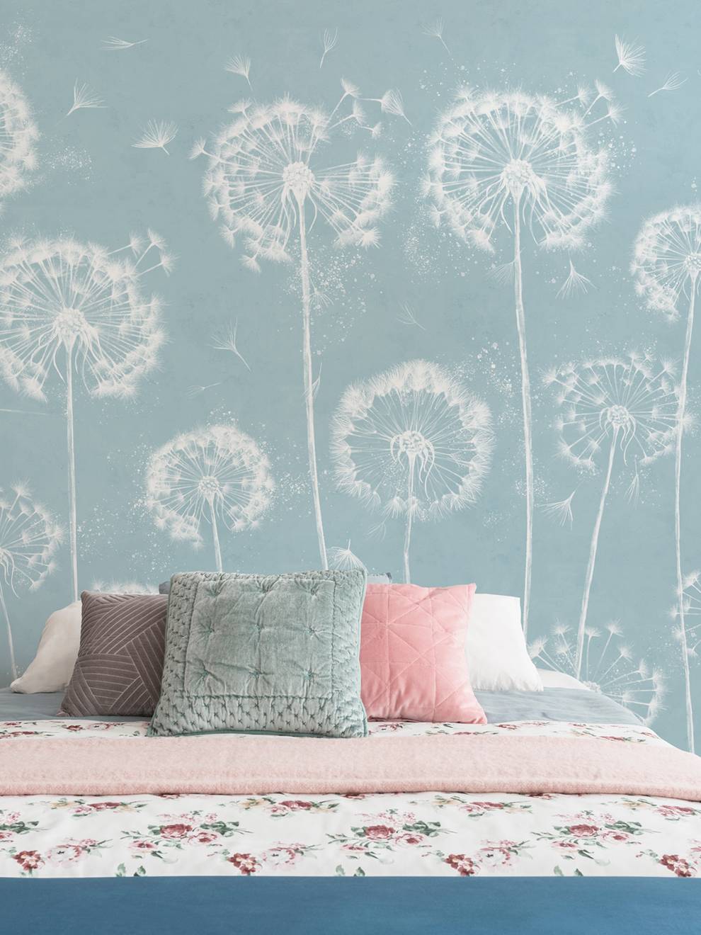 Serene Dandelion Wisps Kids Room Wallpaper
