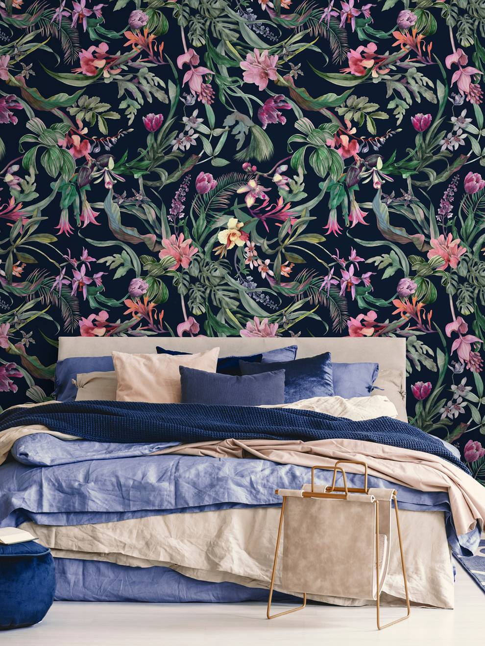 Exquisite Midnight Garden Bloom Wallpaper Mural