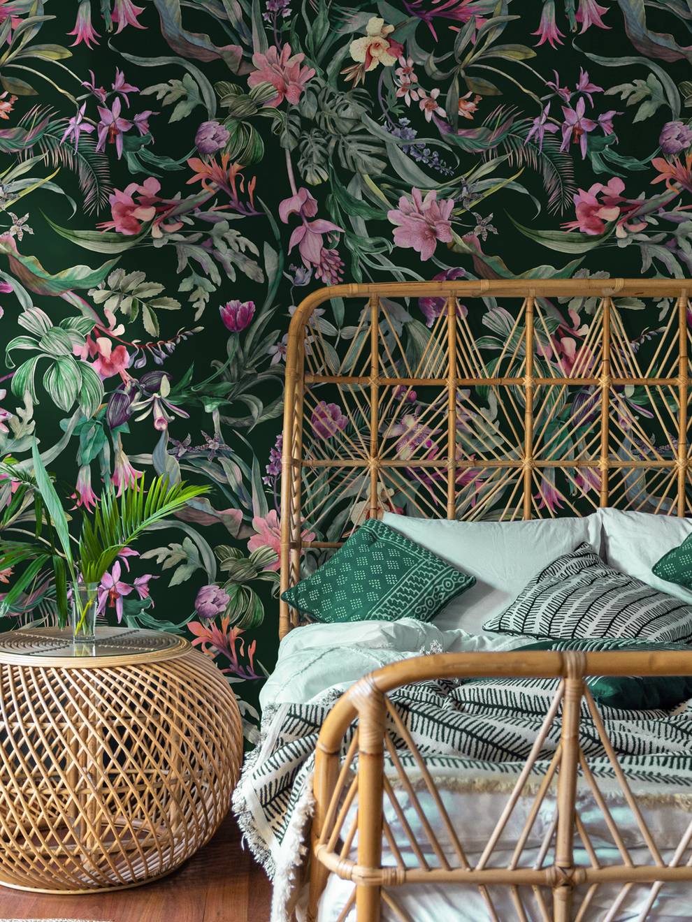 Exquisite Midnight Garden Bloom Wallpaper Mural