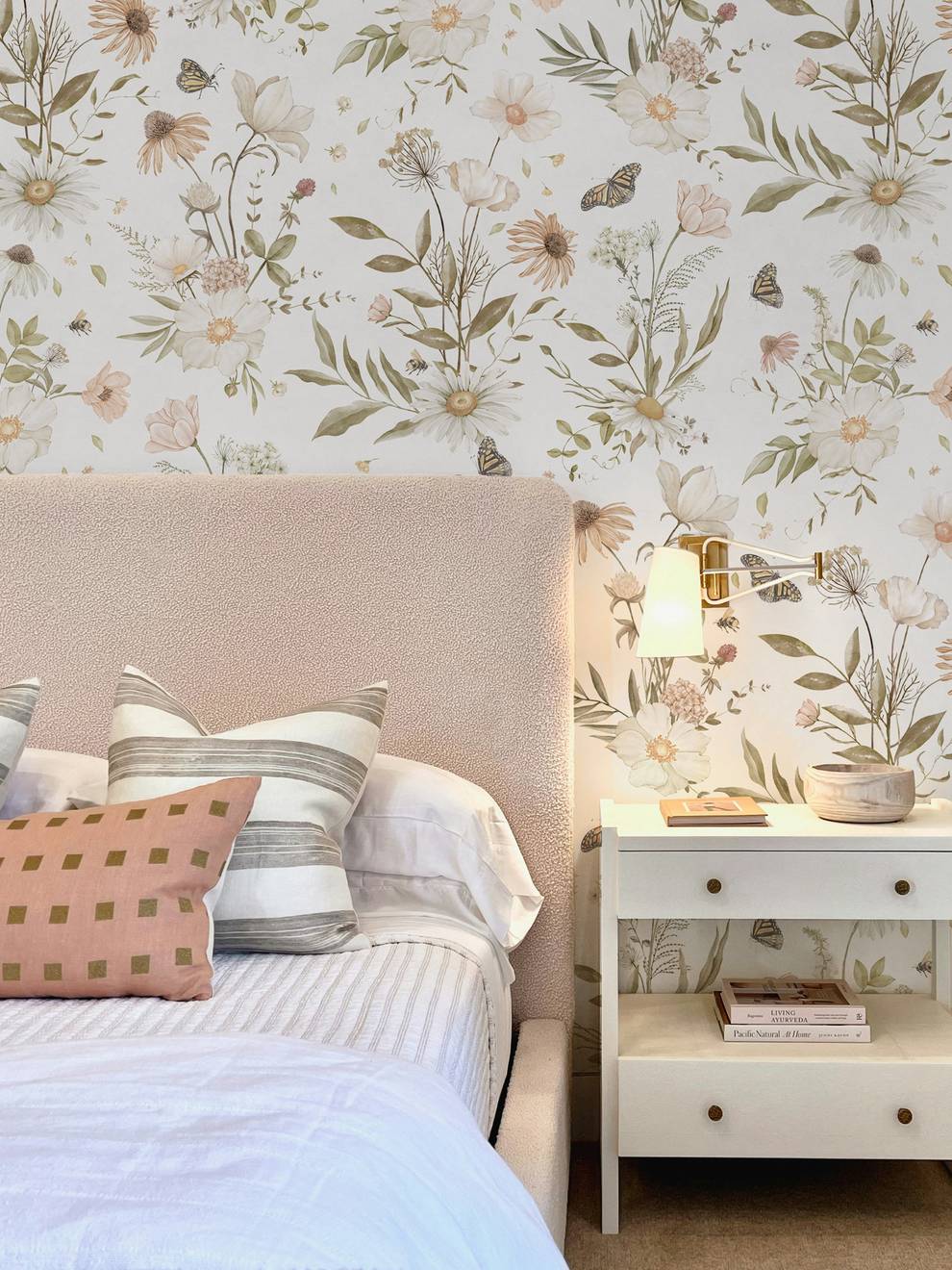 Kids Botanical Garden Wildflower Pattern Wallpaper Mural