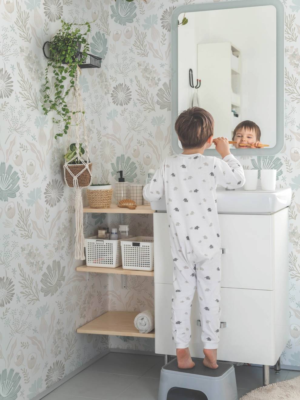 Kids Soft Color Floral Botanical Wallpaper Mural
