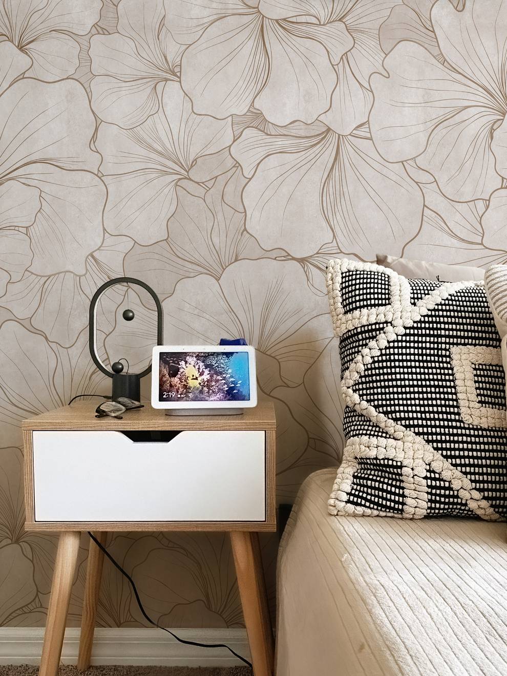 Modern Gingko Leaf Wallpaper Mural